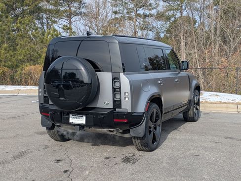 Used 2023 Land Rover Defender 110 X image 5