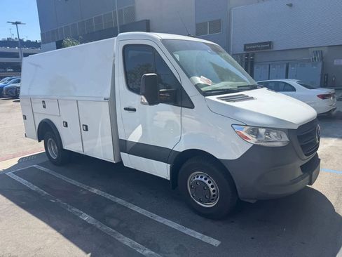 Used 2023 Mercedes-Benz Sprinter 3500 w/ Acoustic Package image 4