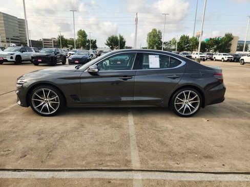 Used 2023 Genesis G70 2.0T RWD image 4