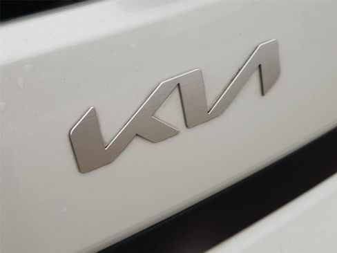 Used 2023 Kia Soul LX w/ LX Technology Package FWD image 27