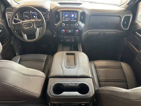 Used 2022 GMC Sierra 3500 Denali w/ Technology Package AWD/4WD image 28