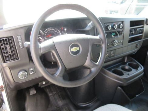Used 2014 Chevrolet Express 3500 Extended image 8