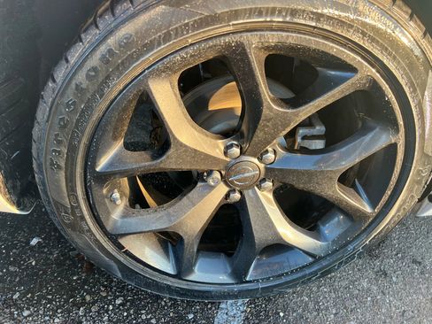 Used 2022 Chrysler 300 Touring w/ Sport Appearance Package image 9