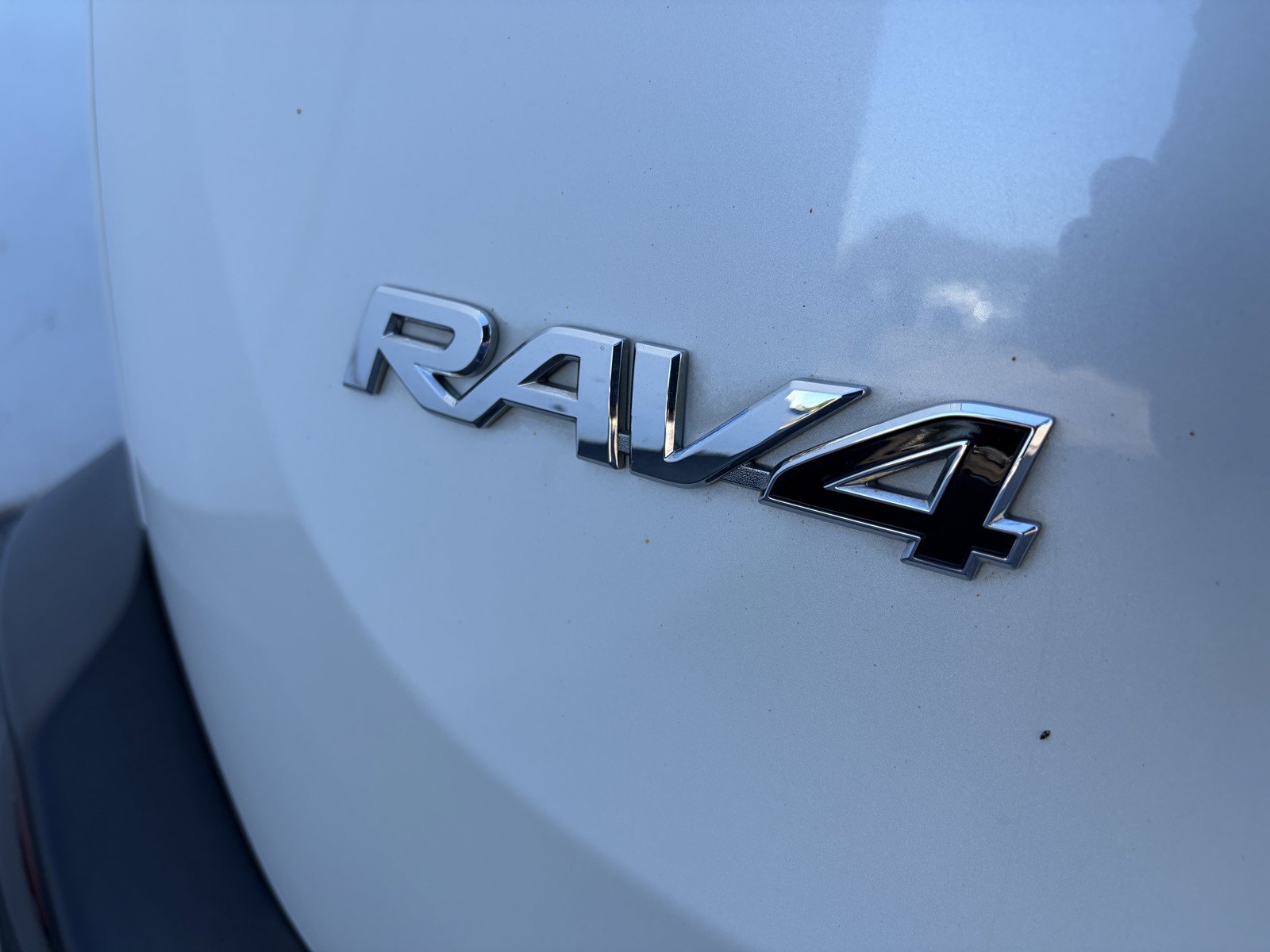 Used 2015 Toyota RAV4 Limited AWD/4WD image 30