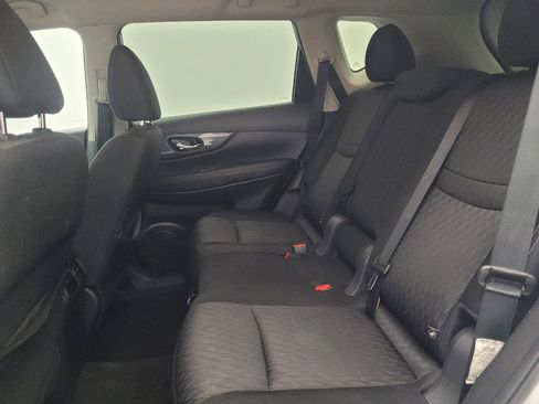 Used 2018 Nissan Rogue SV AWD/4WD image 18