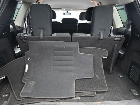 Used 2020 Nissan Pathfinder SV image 16