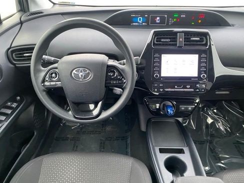Certified 2022 Toyota Prius LE image 12