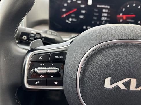 Certified 2024 Kia Sorento SX Prestige image 19