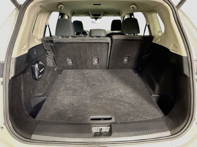 Used 2024 Nissan Rogue SV FWD image 24