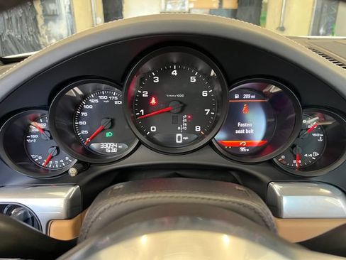 Used 2019 Porsche 911 Carrera RWD image 24