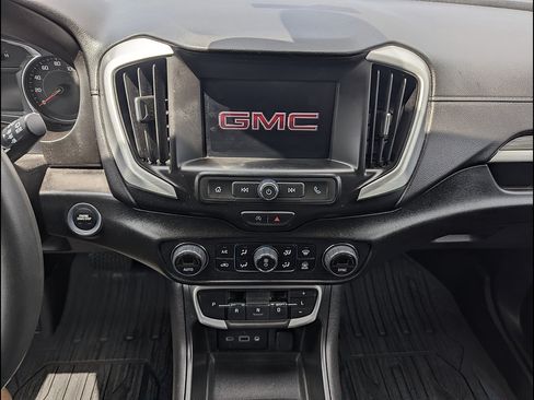 Used 2024 GMC Terrain SLE w/ Driver Convenience Package AWD/4WD image 29