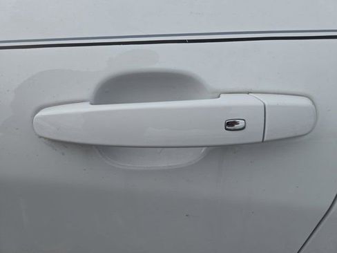 Used 2024 Chevrolet Equinox LT image 10