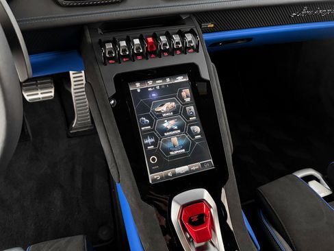 Used 2023 Lamborghini Huracan Tecnica image 20