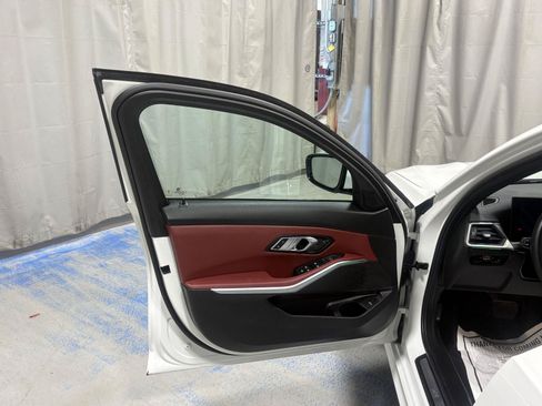 Used 2023 BMW 330i xDrive Sedan w/ Driving Assistance Package AWD/4WD image 25