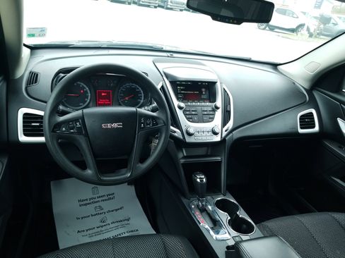 Used 2017 GMC Terrain SLE image 18