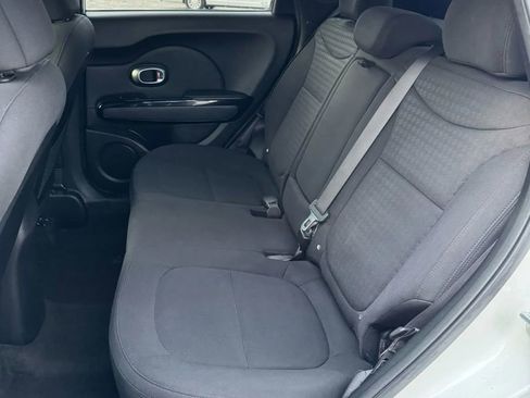 Used 2015 Kia Soul ! w/ Sun & Sound Package image 16