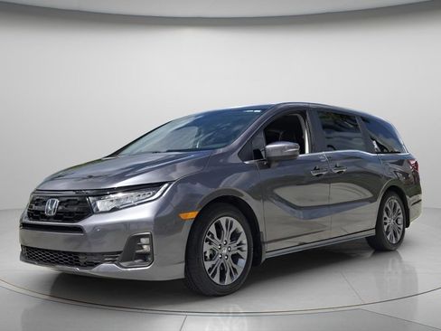 Used 2026 Honda Odyssey Touring image 9