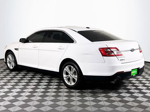 Used 2016 Ford Taurus SE image 6