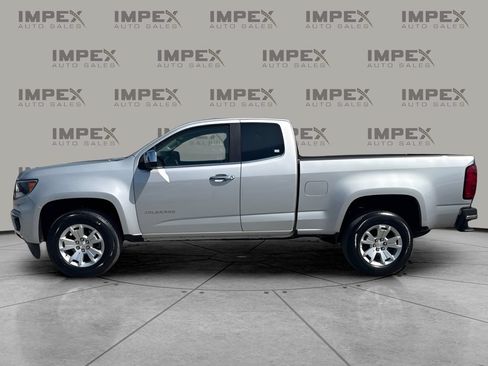 Used 2022 Chevrolet Colorado LT w/ Fleet Safety Package RWD image 2