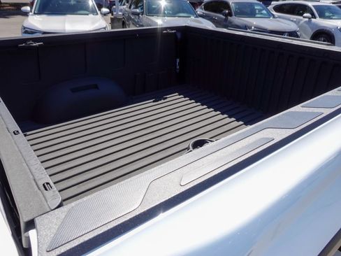 Used 2024 Toyota Tundra Limited AWD/4WD image 11
