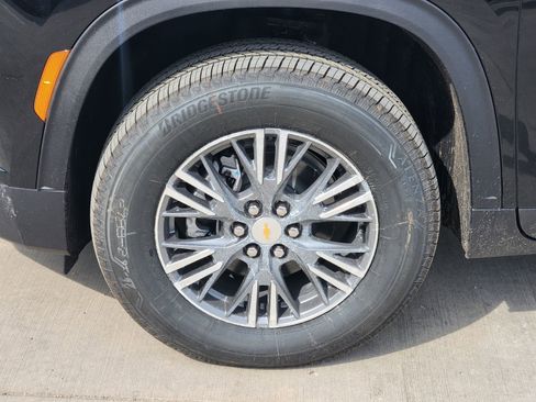 New 2026 Chevrolet Traverse LT w/ Driver Confidence Package image 11