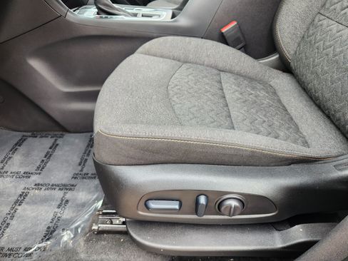 Used 2024 Chevrolet Equinox LT image 25