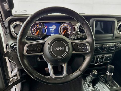 Used 2018 Jeep Wrangler Unlimited Sahara w/ Cold Weather Group image 12