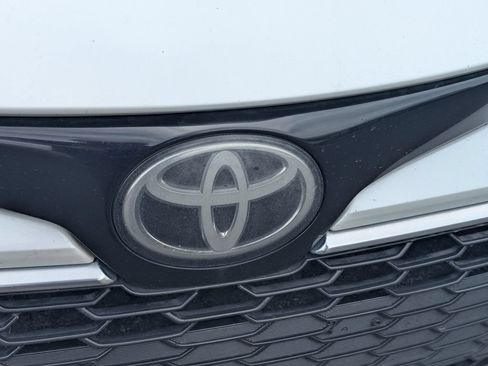 Used 2021 Toyota Corolla XSE FWD image 11
