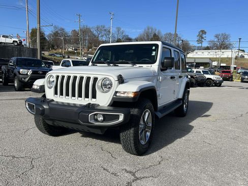 Used 2018 Jeep Wrangler Unlimited Sahara image 7