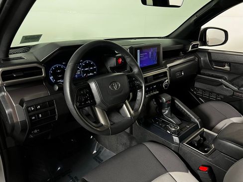 Certified 2025 Toyota Tacoma TRD Off-Road image 12