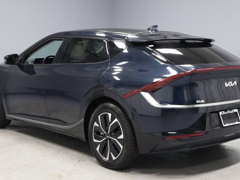 Used 2022 Kia EV6 Wind image 8