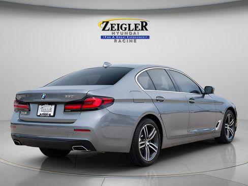 Used 2023 BMW 530i xDrive w/ Premium Package AWD/4WD image 7