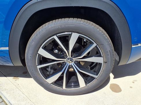 New 2026 Volkswagen Atlas Cross Sport SEL Premium R-Line image 12