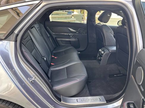 Used 2014 Jaguar XJ R LWB RWD image 24