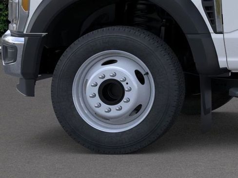 New 2025 Ford F550 2WD Regular Cab Super Duty image 19