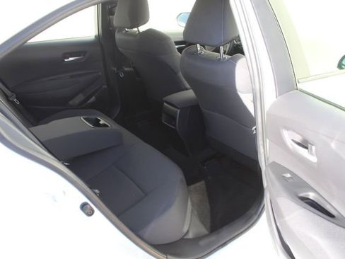 Used 2021 Toyota Corolla LE image 33