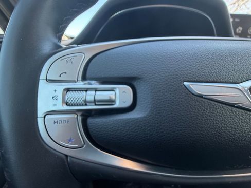 Used 2024 Genesis GV80 2.5T AWD/4WD image 24
