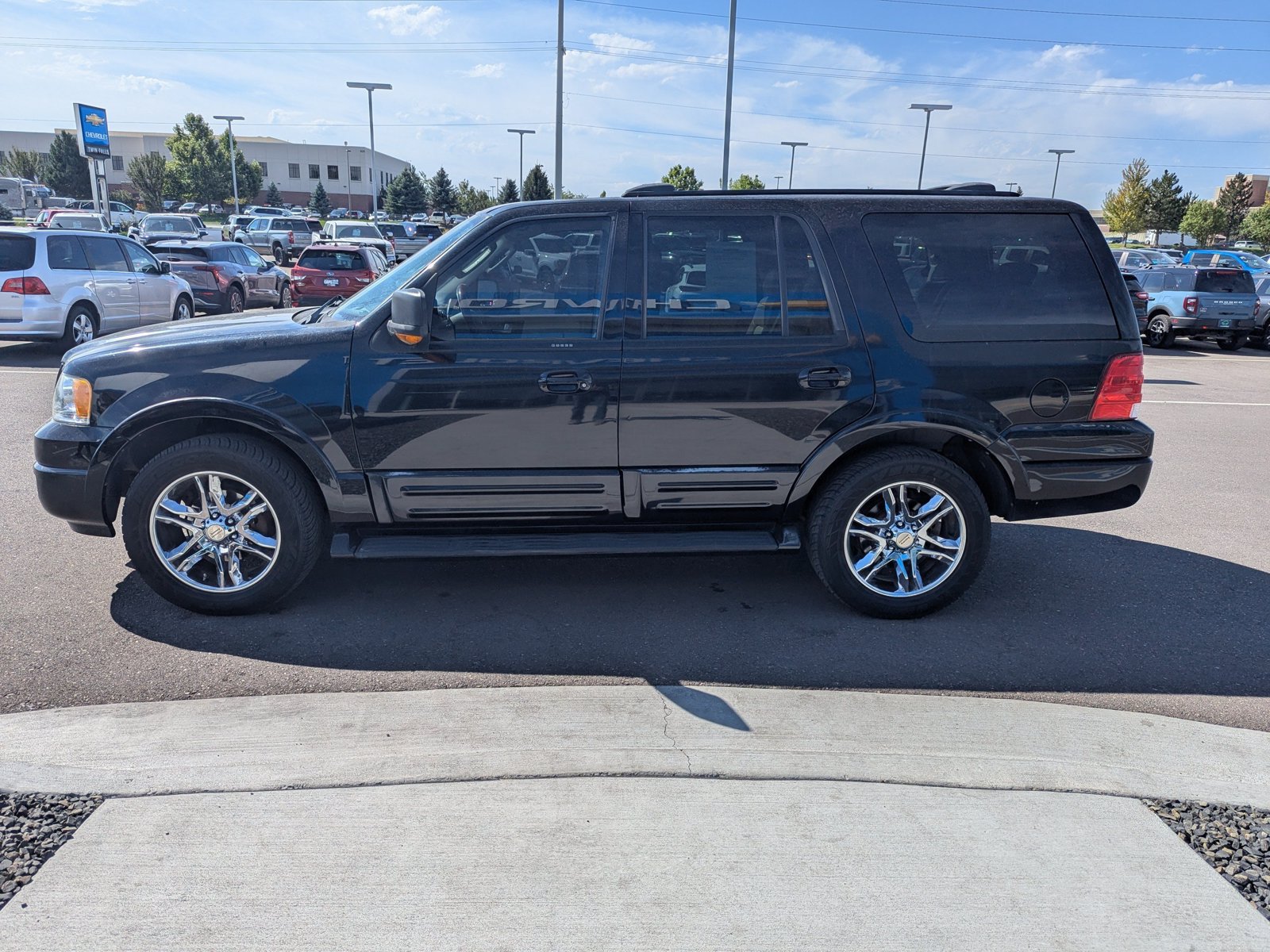 Used 2004 Ford Expedition Eddie Bauer AWD/4WD image 8