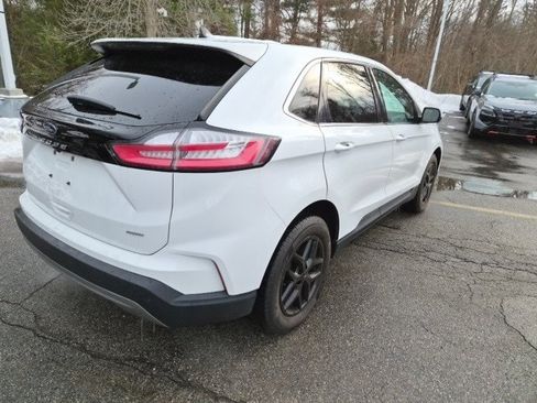 Used 2024 Ford Edge SEL image 9