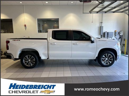 Certified 2024 Chevrolet Silverado 1500 LT AWD/4WD image 2