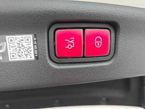 New 2026 Mercedes-Benz C 300 4MATIC Sedan image 13