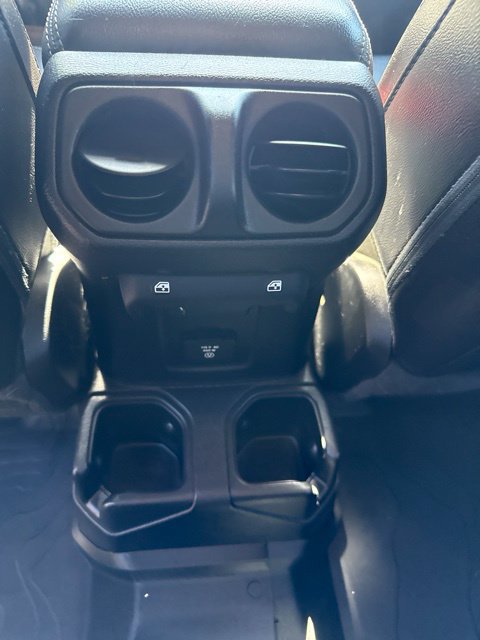 Used 2020 Jeep Gladiator Overland AWD/4WD image 13
