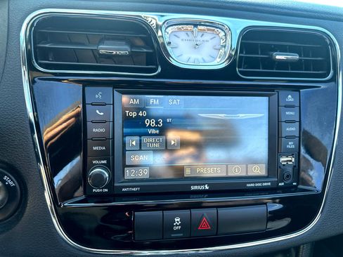 Used 2014 Chrysler 200 Touring image 12