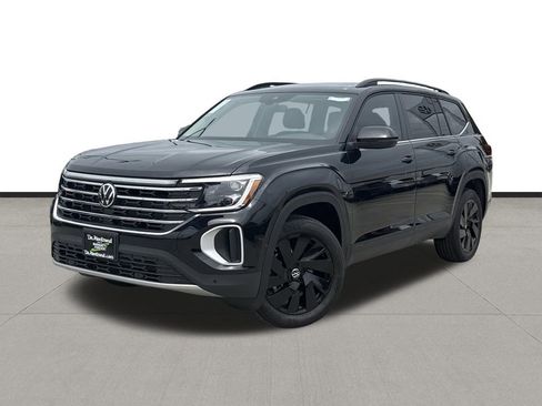 New 2026 Volkswagen Atlas SE FWD image 1