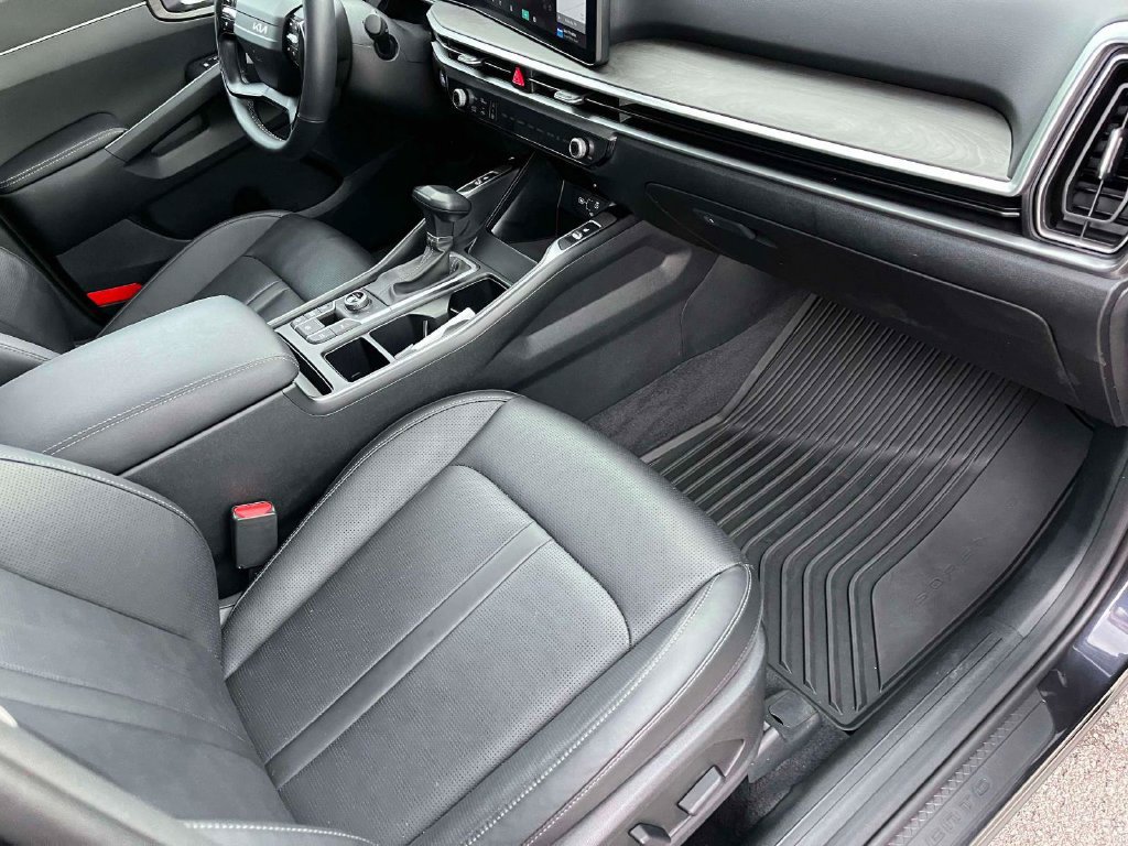 Certified 2026 Kia Sorento X-Line EX AWD/4WD image 13