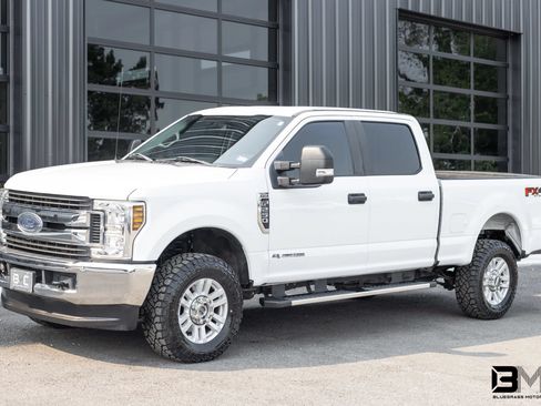 Used 2018 Ford F250 XL w/ STX Appearance Package AWD/4WD image 2