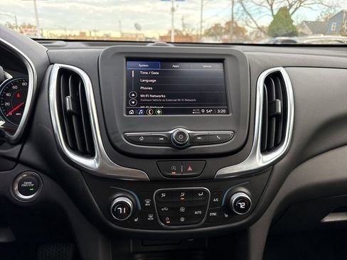 Used 2024 Chevrolet Equinox LT image 21