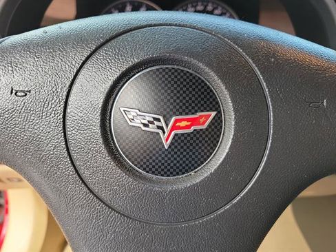 Used 2006 Chevrolet Corvette Coupe w/ Preferred Equipment Group RWD image 18
