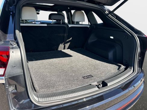 Used 2024 Volkswagen Atlas Cross Sport SEL Premium R-Line image 11