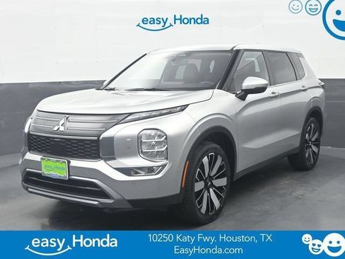 Used 2025 Mitsubishi Outlander SE AWD/4WD image 1